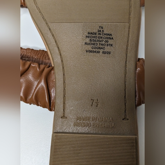 NWT Old Navy Womens Faux Leather Ruched Two Strap Cognac Brown Sandals US: 7.5 - Picture 5 of 9